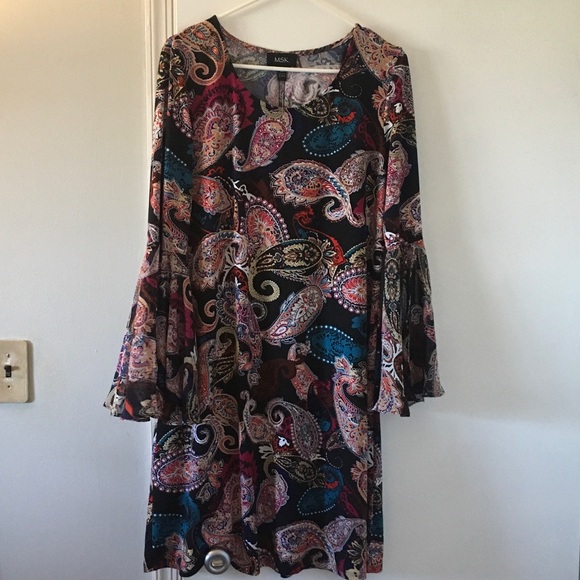 MSK Dresses & Skirts - MSK Black Multicolor Paisley Bell Sleeve Dress